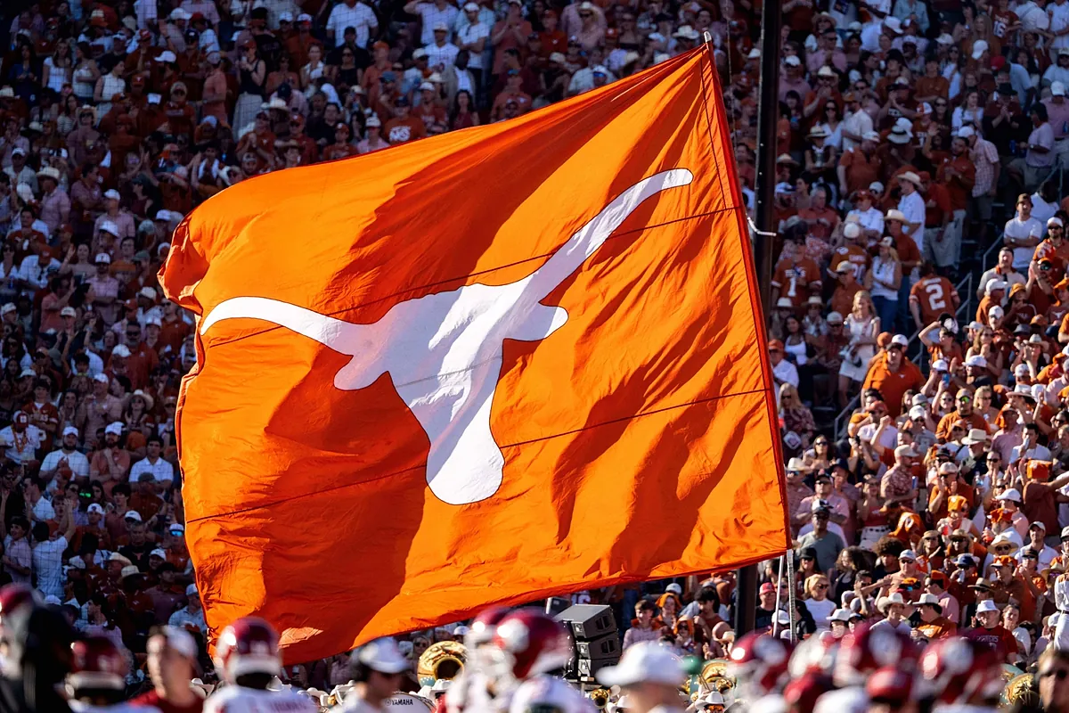 Arch Manning takes over as Longhorns beat Texas A&M in rivarly game
