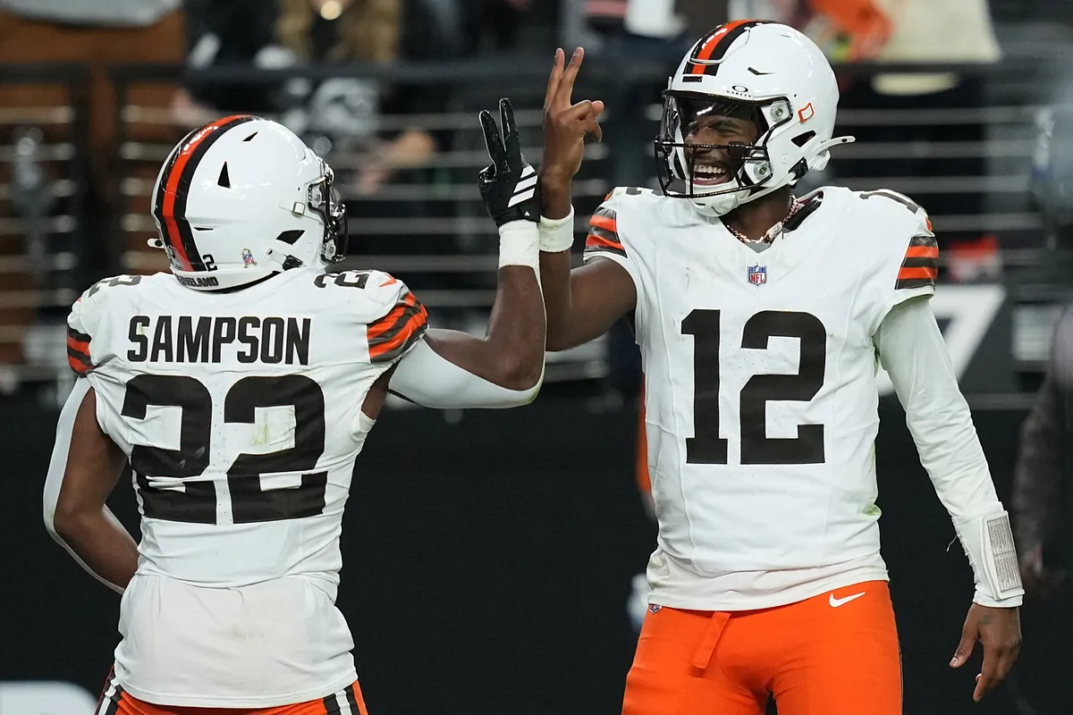 Shedeur Sanders' leadership is already impacting the Browns, helping a rookie teammate turn around his struggling season