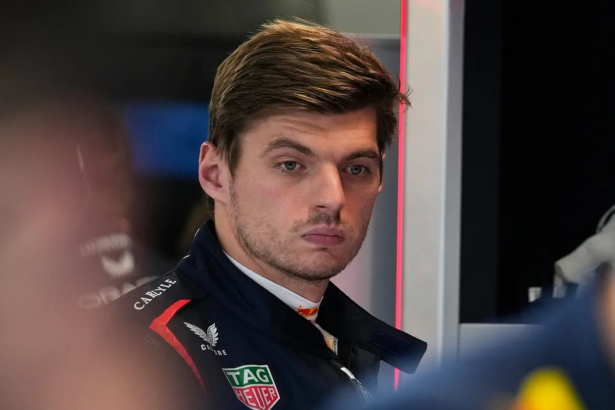Max Verstappen's bold message to Lewis Hamilton amid Ferrari struggles