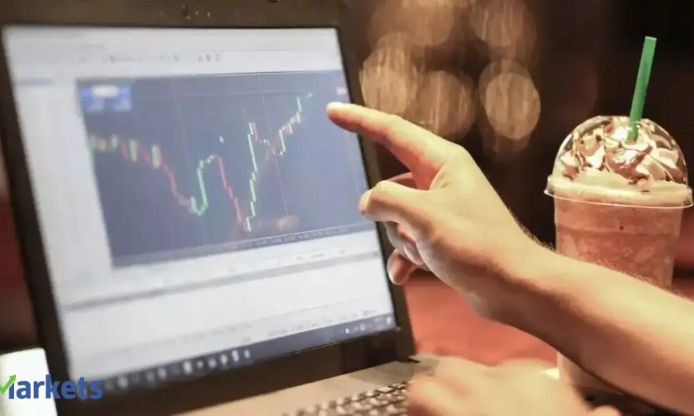 FPIs resume selling in Nov; withdraw Rs 3,765 cr from equities