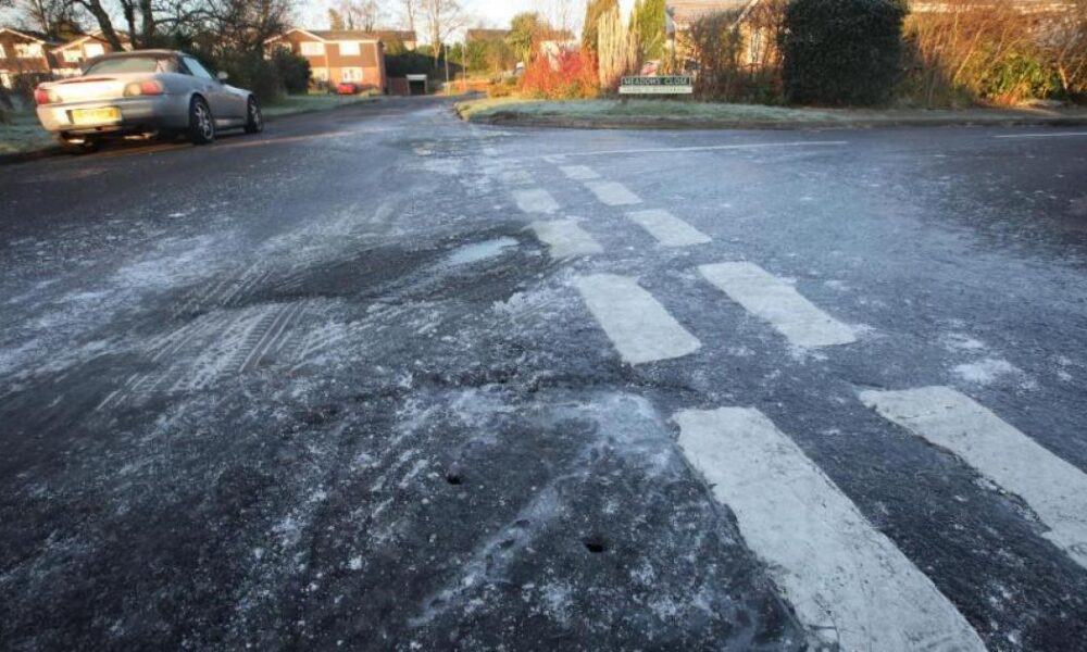 Met Office yellow weather warning for icy surfaces