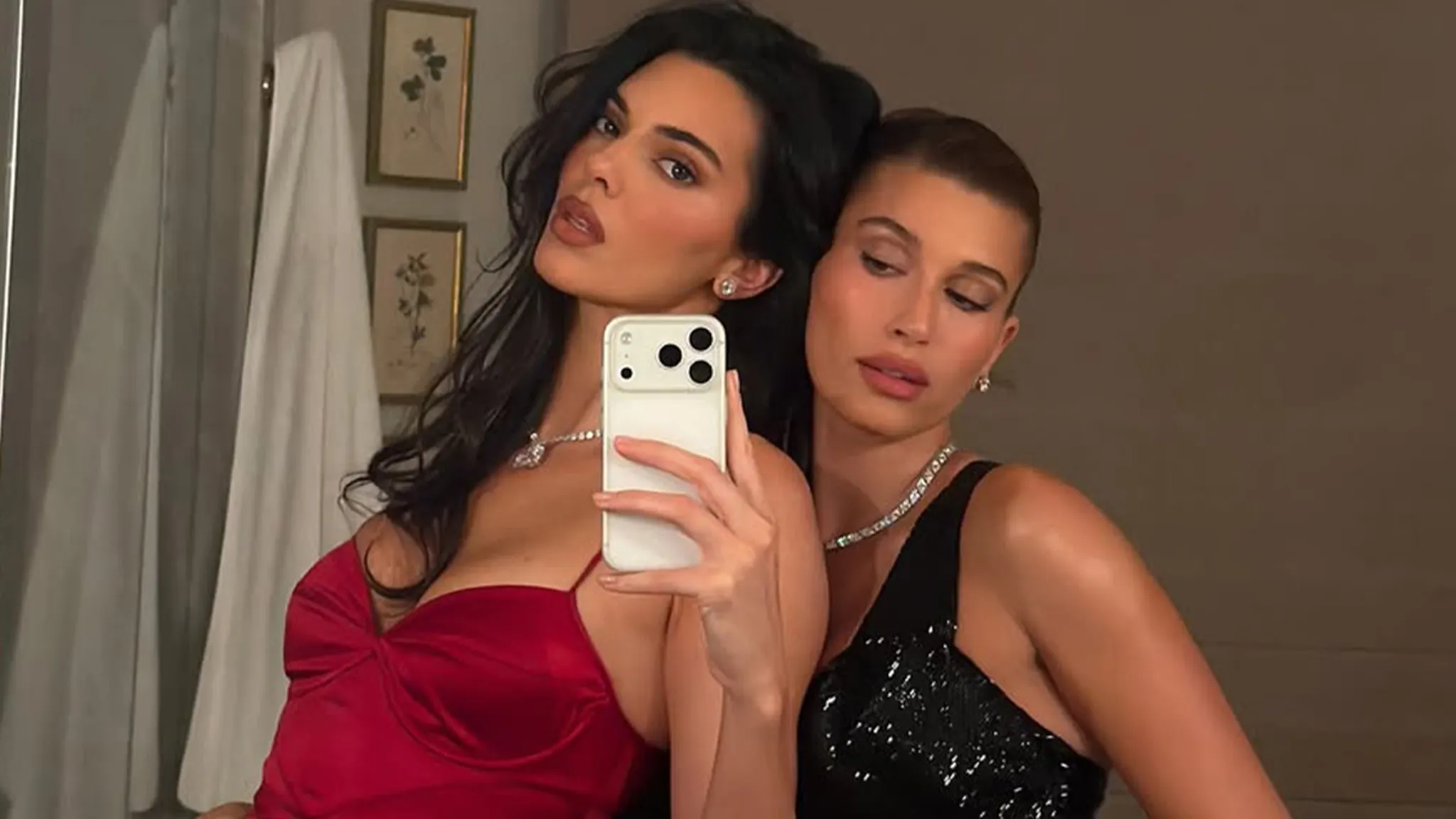 Kendall Jenner vs. Hailey Bieber Who'd You Rather?! (Glammed Up Girls)