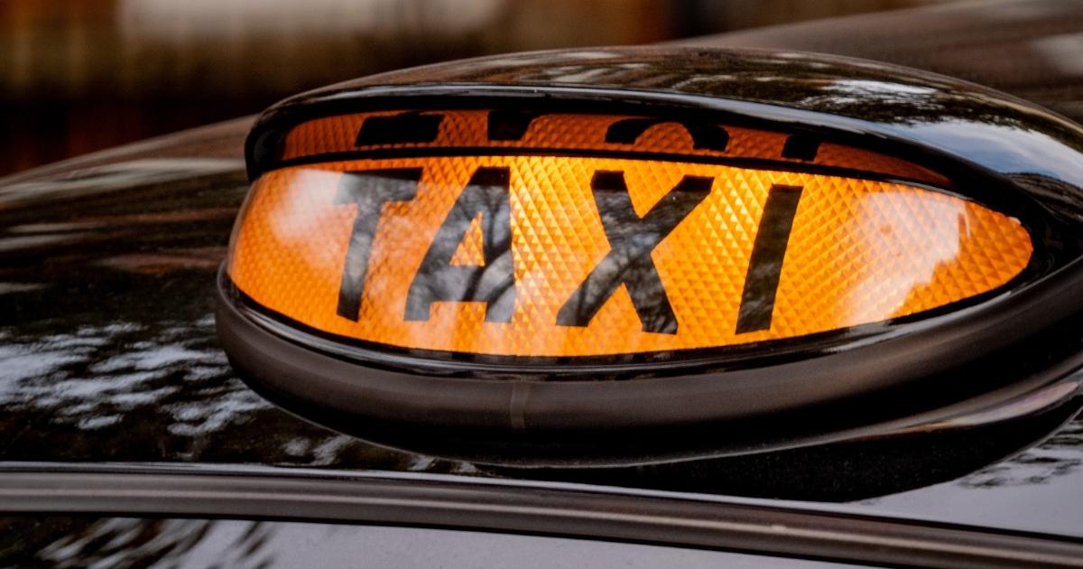 Bolton cab driver stripped of licence after hearing