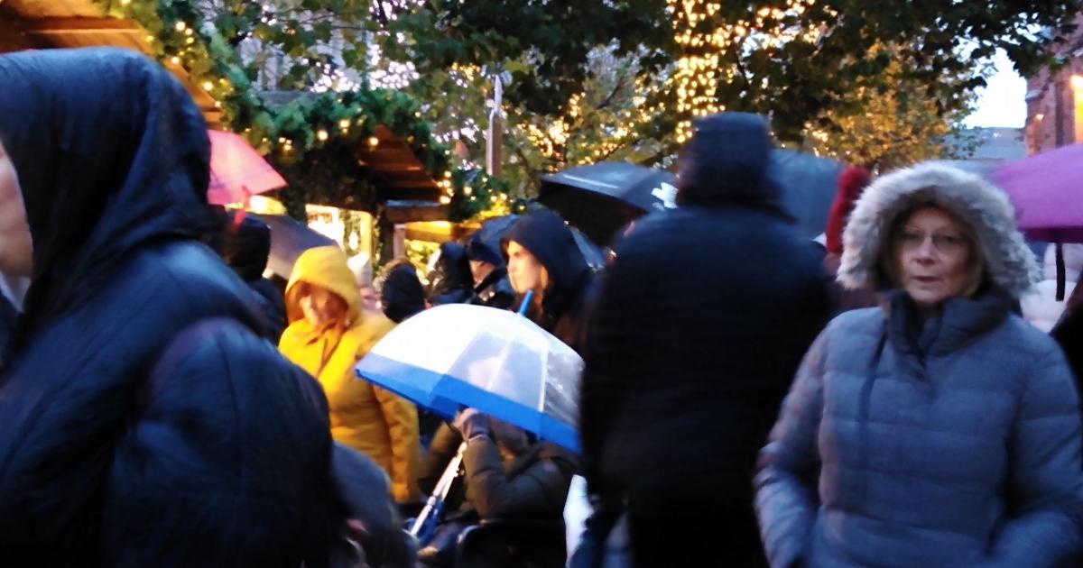 Crowds throng to York Christmas Market and UK Snooker