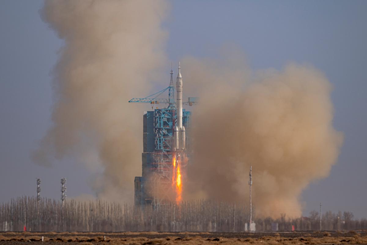 China launches emergency mission to its space station