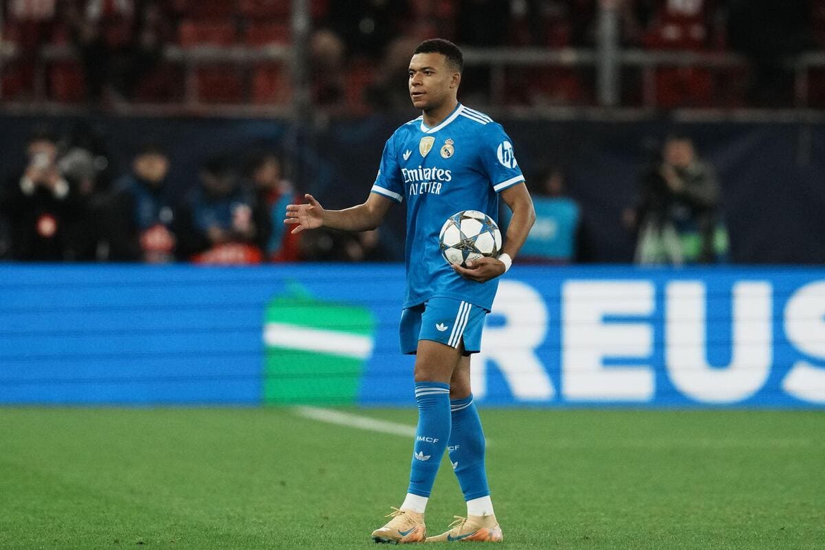 Mbappe scores four in thriller