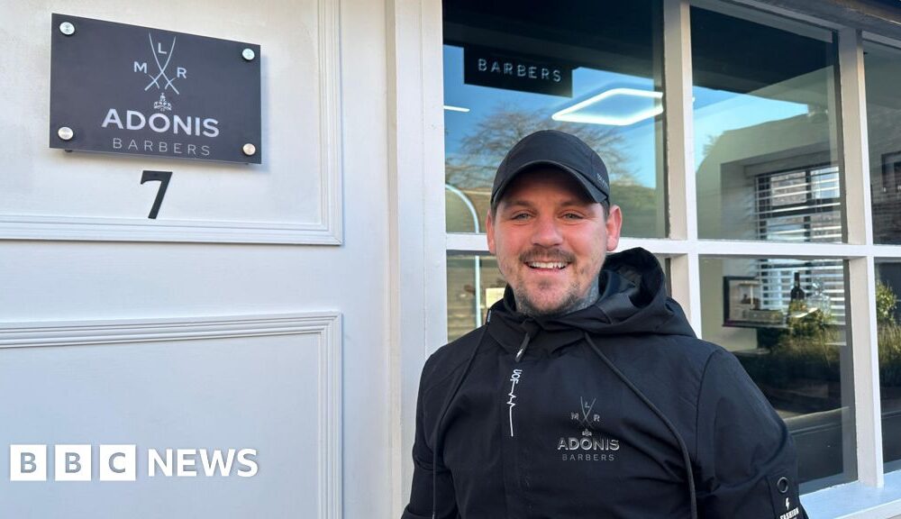 Bridgnorth barber to offer 'pay what you can' haircuts