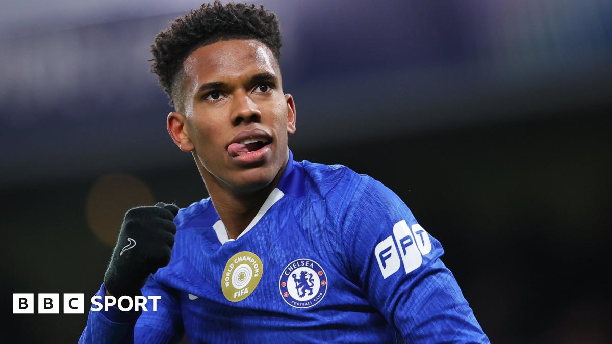 Estevao Willian scores for Chelsea