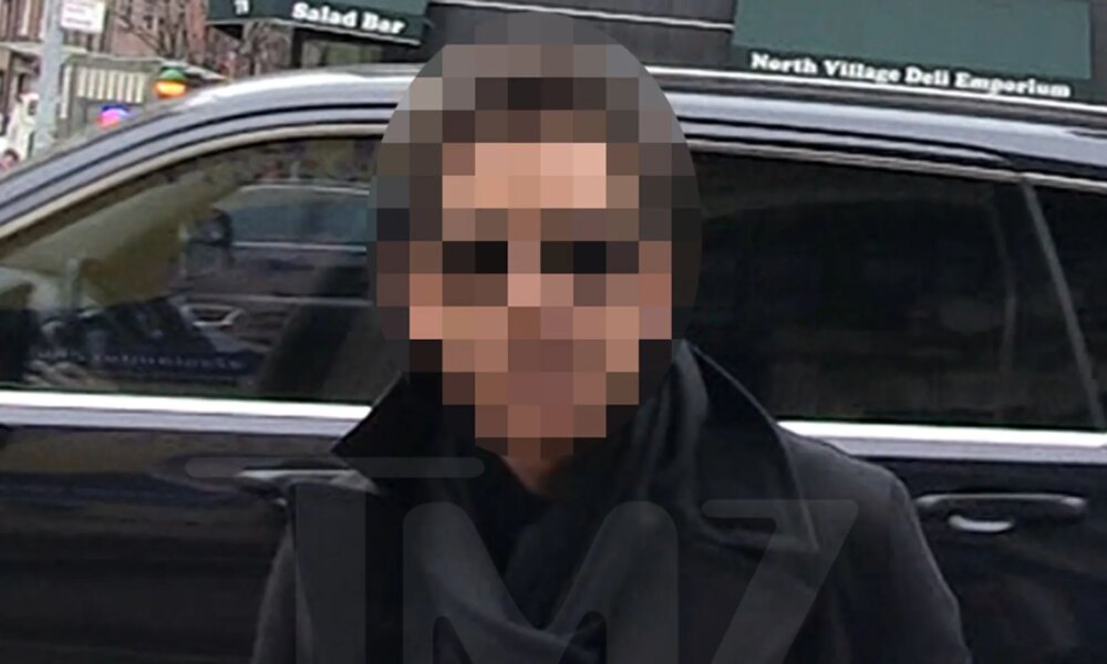 Guess Who This Sunglasses-Wearing Actor Is!