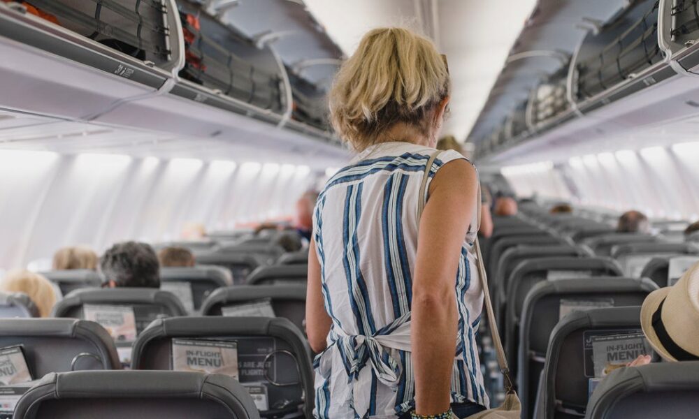 Deplaning Etiquette: Avoid These Rude Behaviors