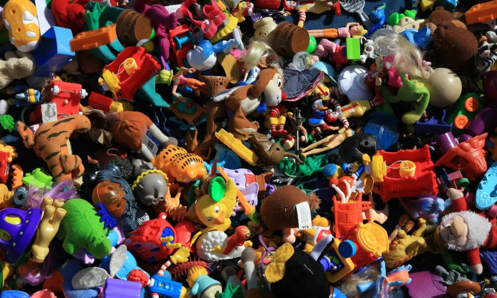 How To Declutter Your Kid's Toys Before Christmas