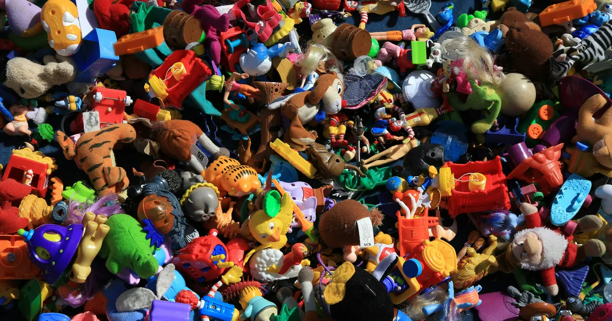 How To Declutter Your Kid's Toys Before Christmas