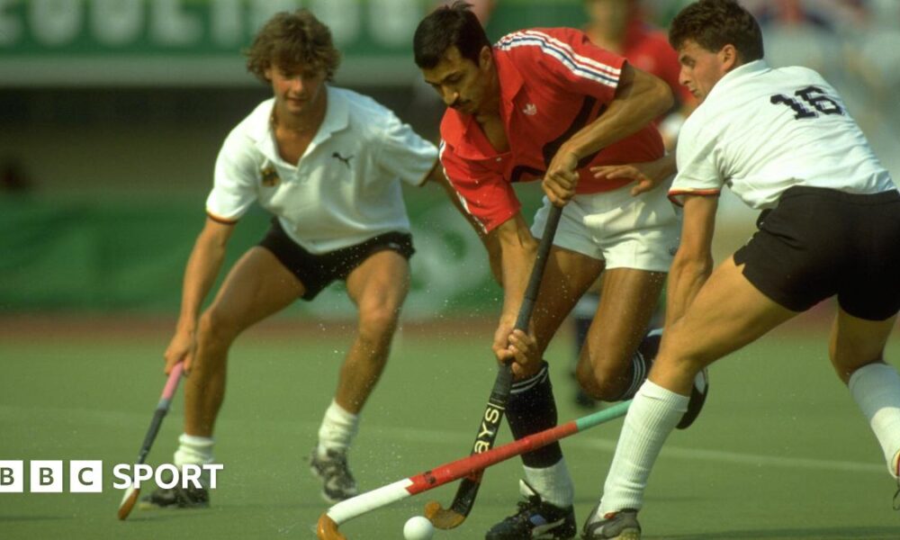 GB's Imran Sherwani in action against Germany at the Seoul Olympics in 1988