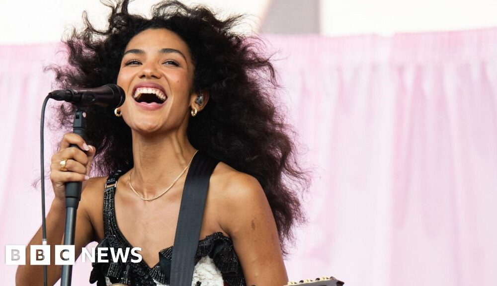 Olivia Dean wins refunds for fans after criticising Ticketmaster