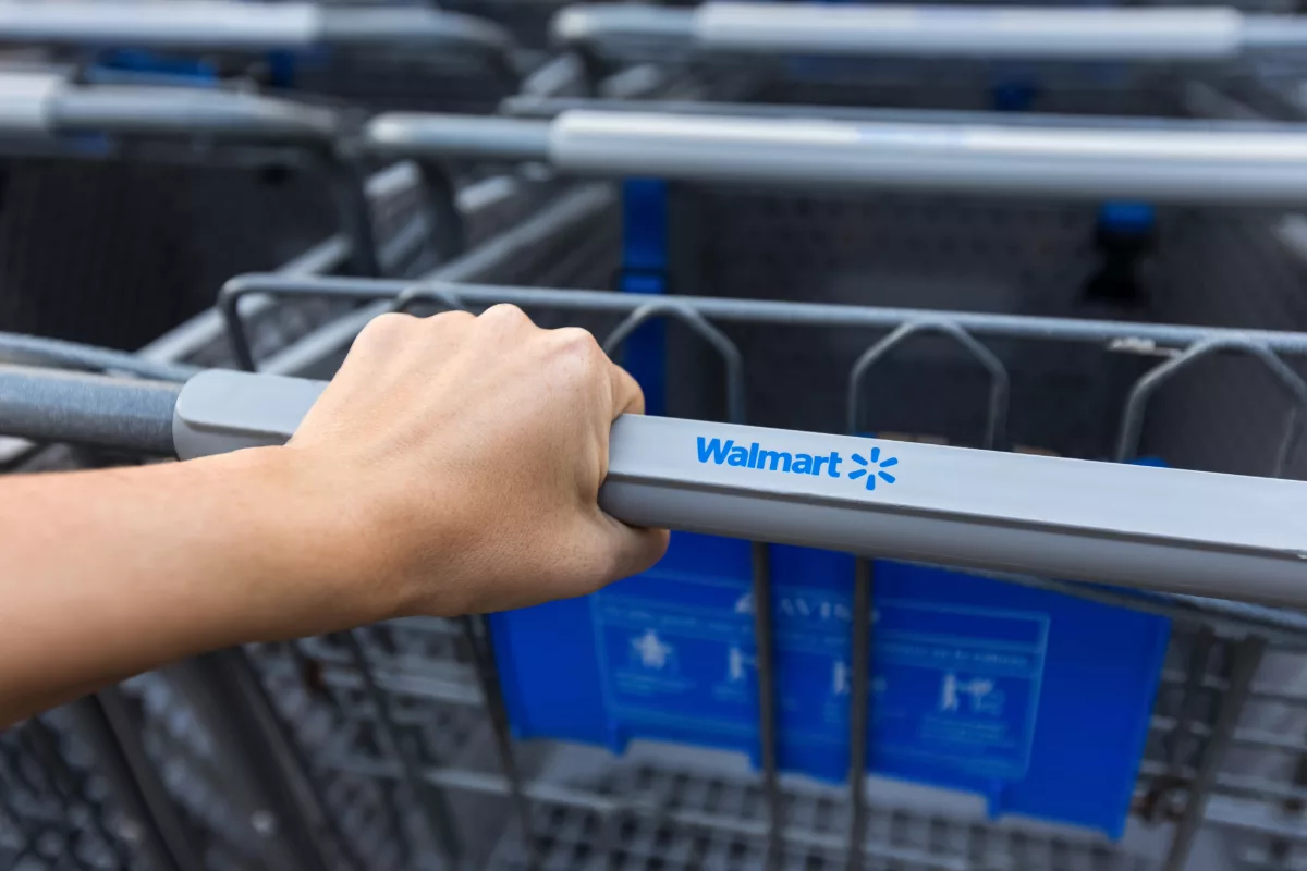 Walmart growth helped by higher-income consumers