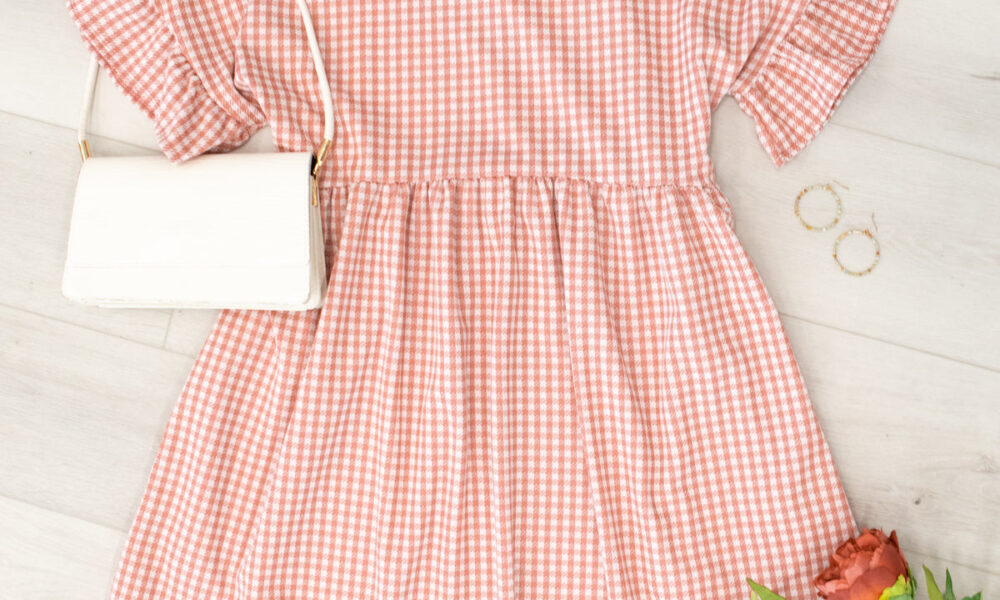 How To Sell Your Old Clothes On Poshmark