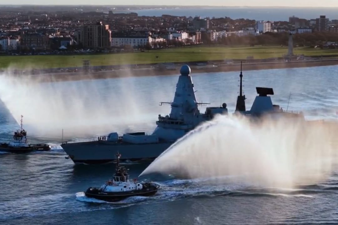 Moment HMS Dauntless is welcomed home to Portsmouth by cheering loved ones after eight-month deployment