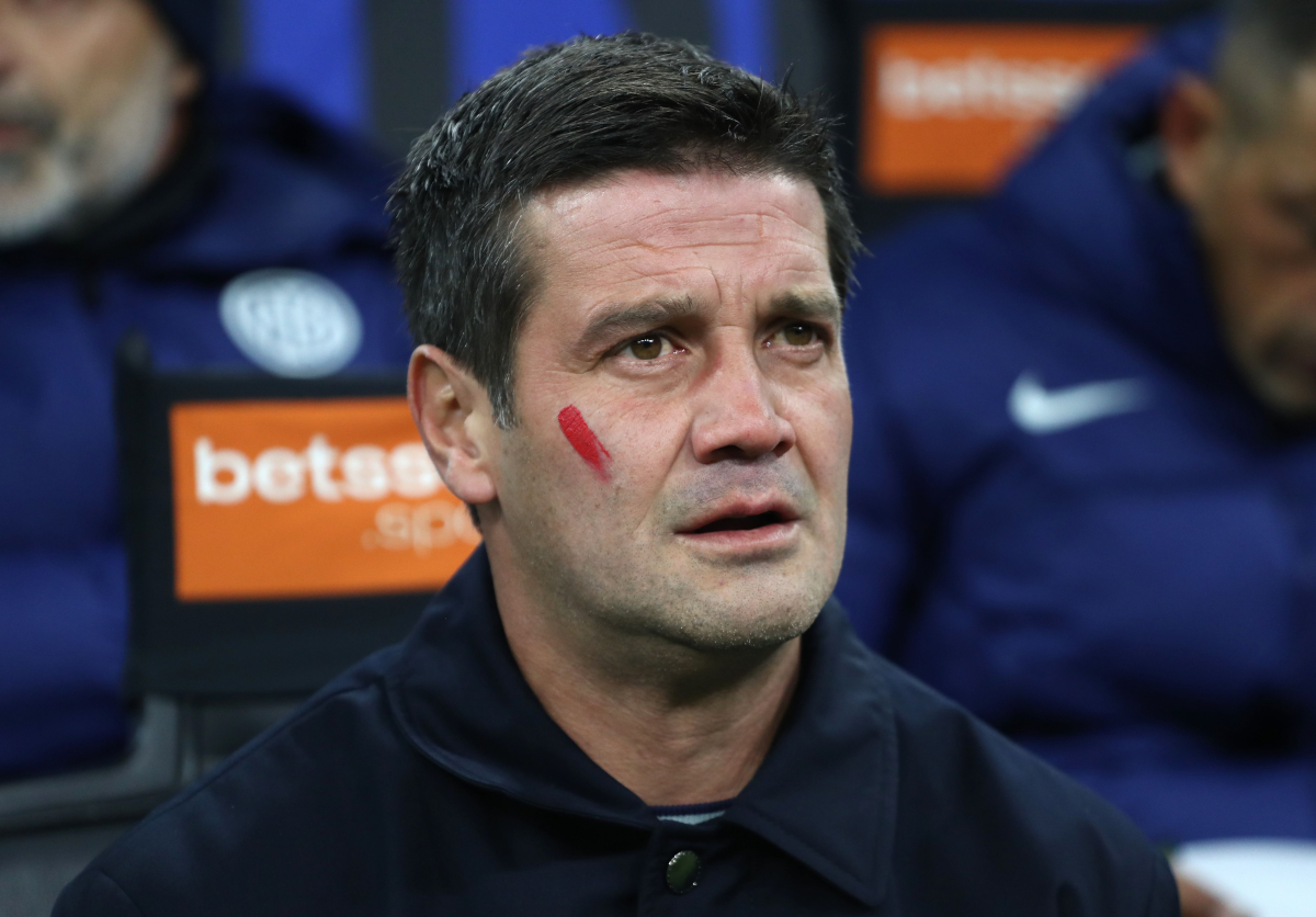 MILAN, ITALY - NOVEMBER 23: FC Internazionale coach Cristian Chivu looks on during the Serie A match between FC Internazionale and AC Milan at Giuseppe Meazza Stadium on November 23, 2025 in Milan, Italy. (Photo by Marco Luzzani/Getty Images)