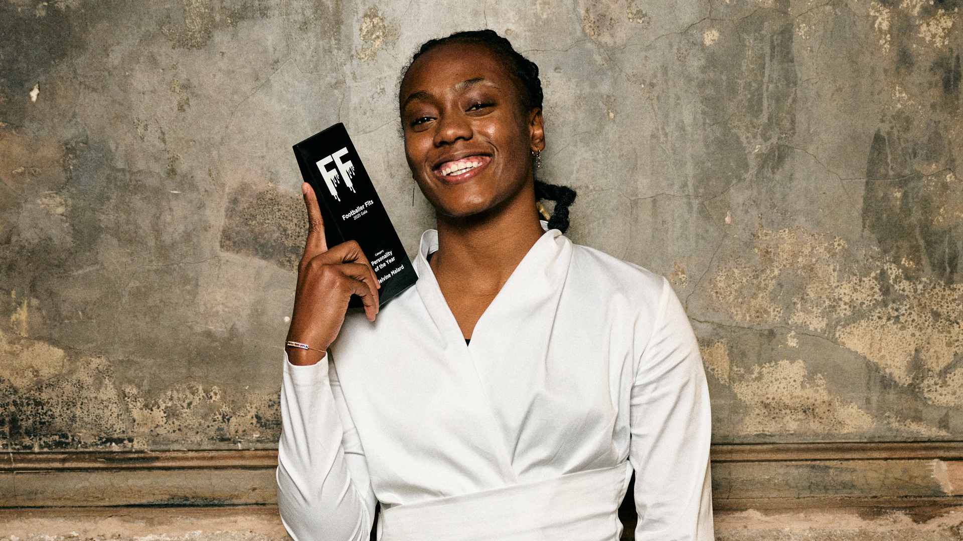 Melvine Malard wins Womens Personality of the Year at Footballer Fits