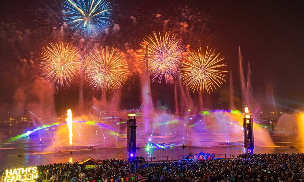 Dubai festival fireworks