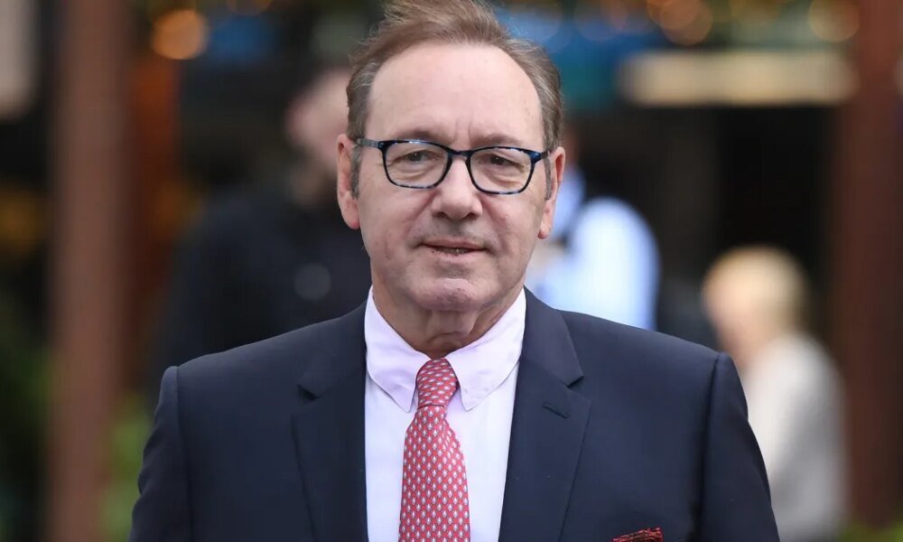Kevin Spacey Clarifies 'Rumor' He Has 'No Home' After Sexual Assault Claims