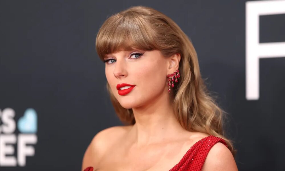 Taylor Swift's Anti-Aging Cleansing Cream Is Selling Fast