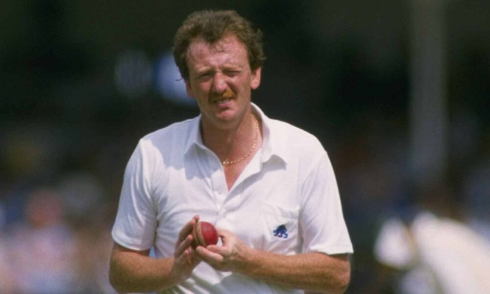 Which Man Utd player represented England cricket team?