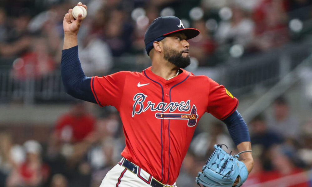 Braves Re-Sign Joel Payamps - MLB Trade Rumors