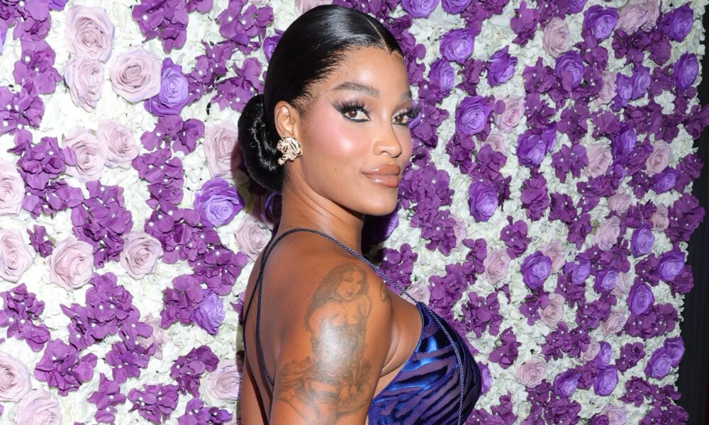 Joseline Hernandez & Bonnie Bella Melt The TL With Their Sweet Thanksgiving Flicks