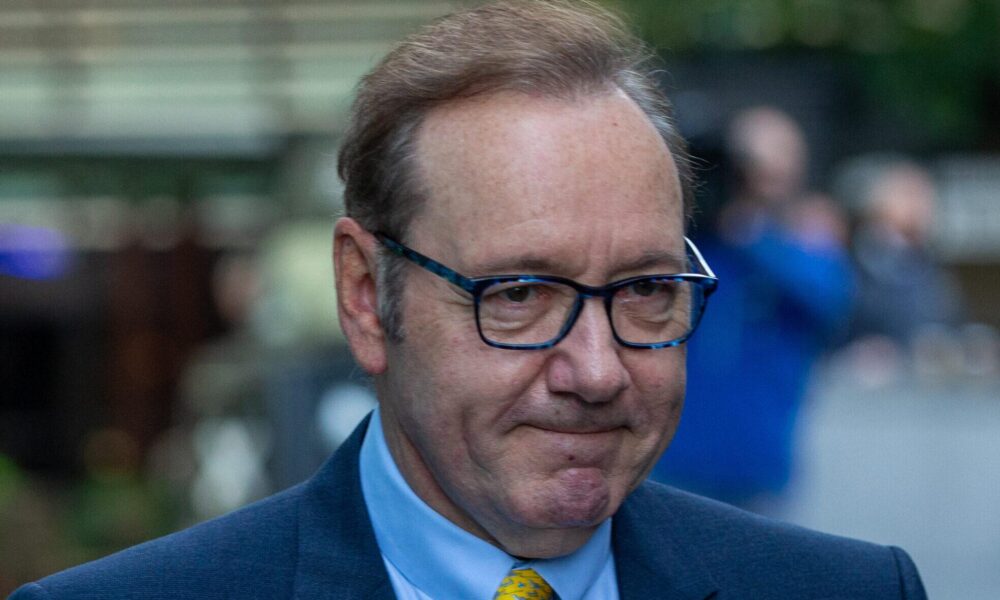 Kevin Spacey Homeless And Drifting Between Hotels Amid Money Problems