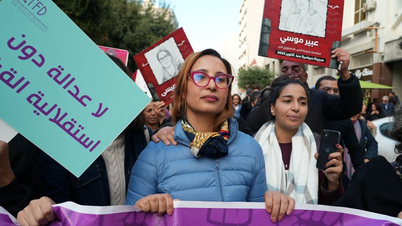 Tunisian police arrest opposition figure Chaima Issa to enforce 20-year jail term