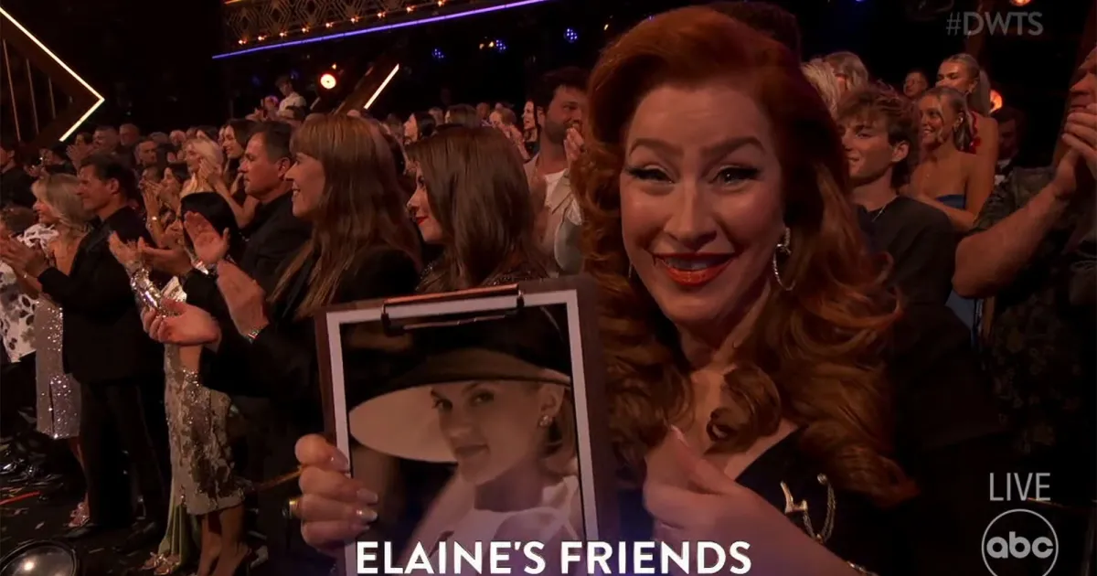 Elaine Hendrix and Lisa Ann Walter's Friendship Timeline