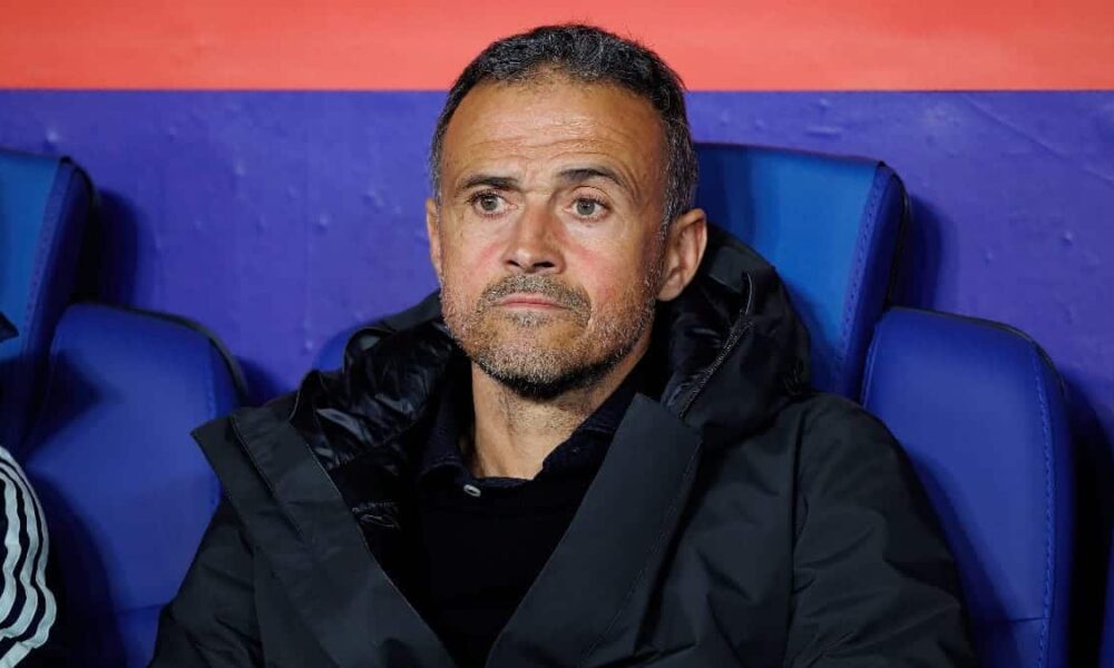 Paris Saint-Germain drop points in Ligue 1 as champions fall to 10-man Monaco