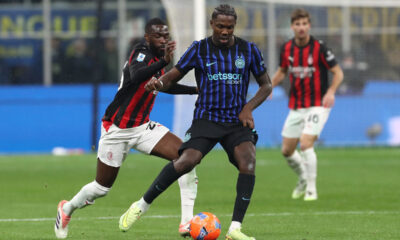 MILAN, ITALY - NOVEMBER 23: Marcus Thuram of FC Internazionale is challenged by Fikayo Tomori of AC Milan during the Serie A match between FC Internazionale and AC Milan at Giuseppe Meazza Stadium on November 23, 2025 in Milan, Italy. (Photo by Marco Luzzani/Getty Images)