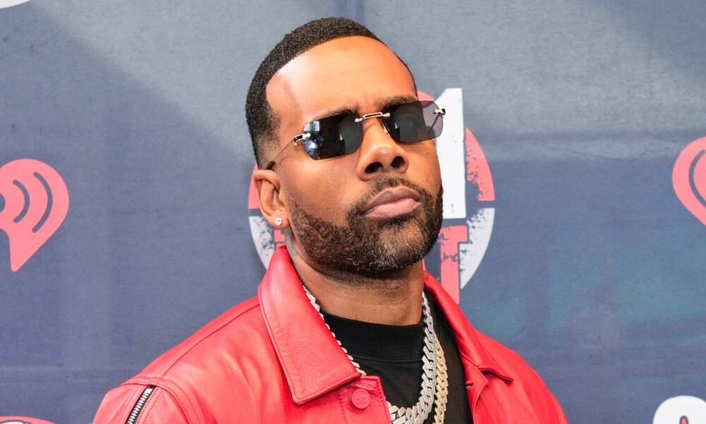 Doing TOO Much! Mario Seemingly Checks Fan Who Grabbed His Private Area During Recent Performance (VIDEO)