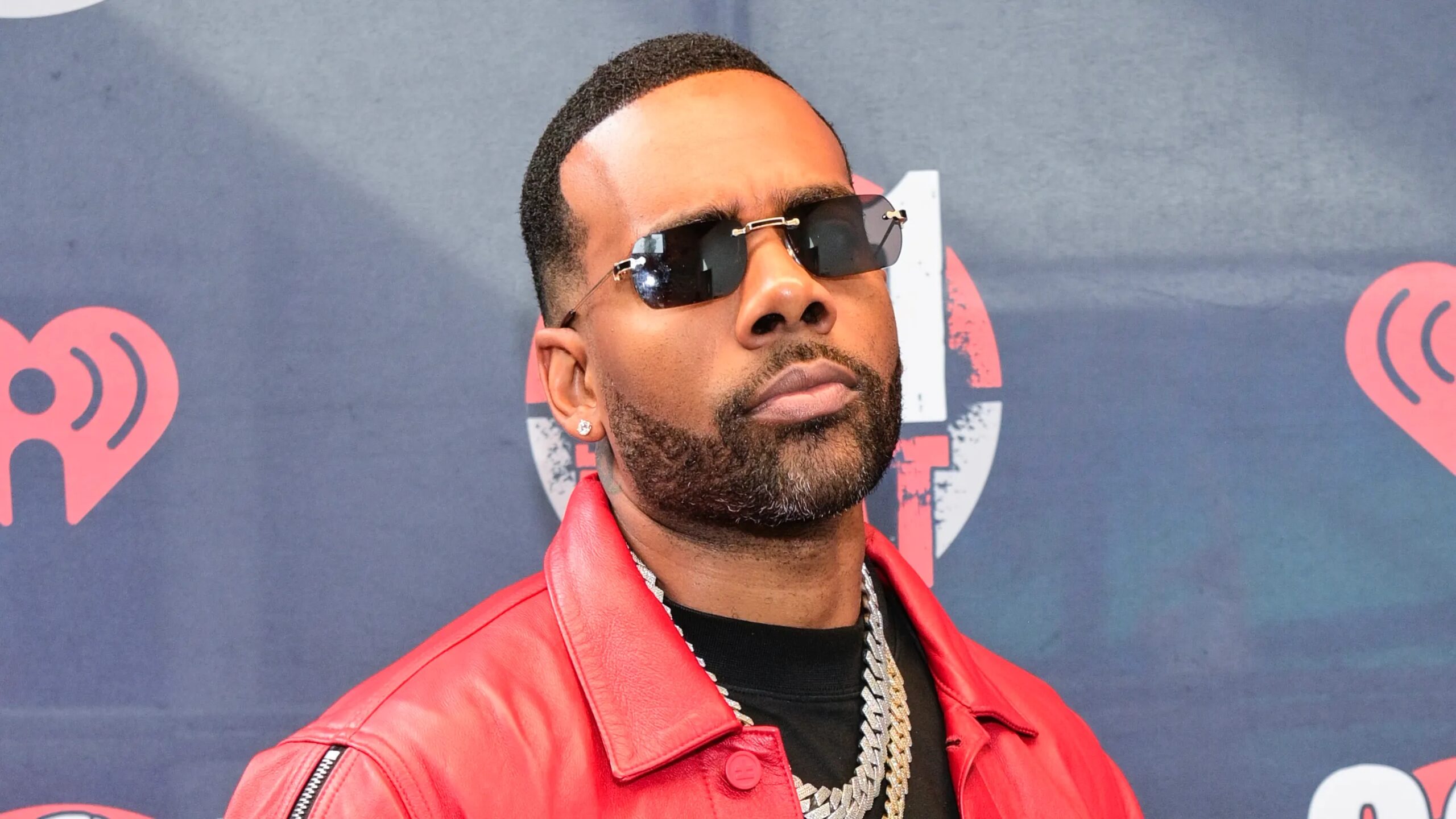 Doing TOO Much! Mario Seemingly Checks Fan Who Grabbed His Private Area During Recent Performance (VIDEO)