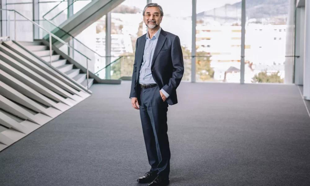 Nestle executive VP to step down