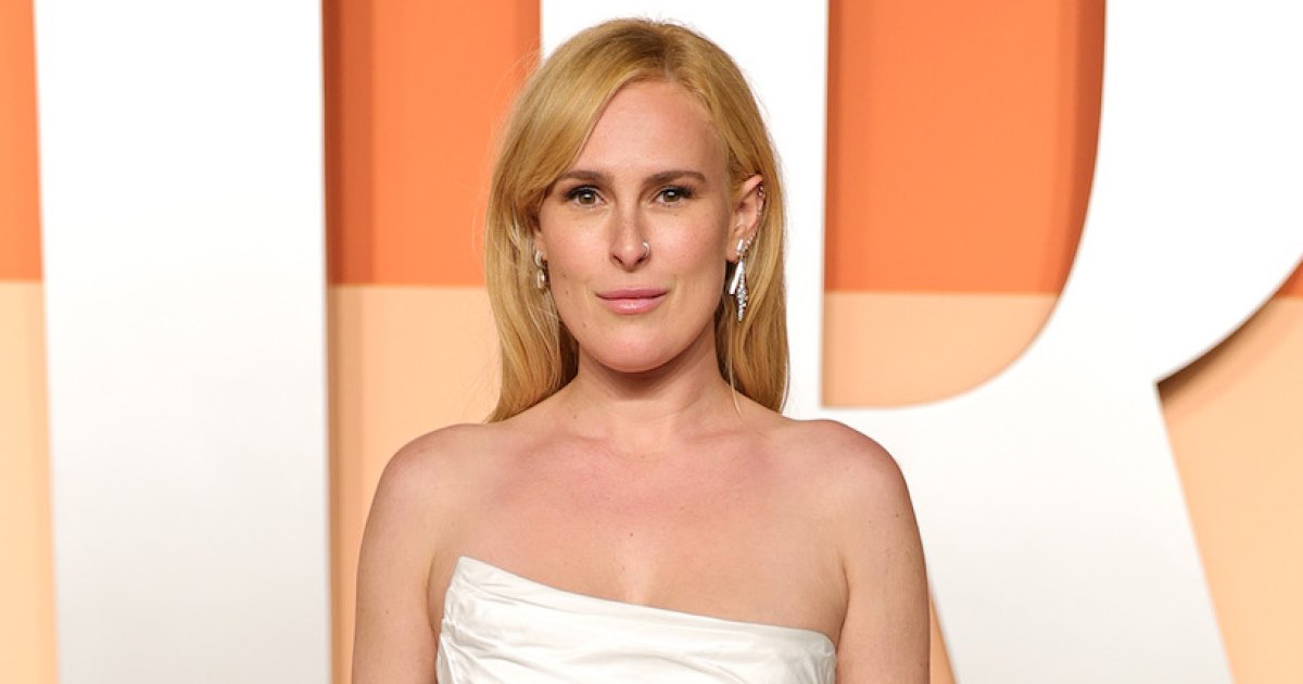 Rumer Willis Cries Over 'Doing Everything Alone' as a Single Mom