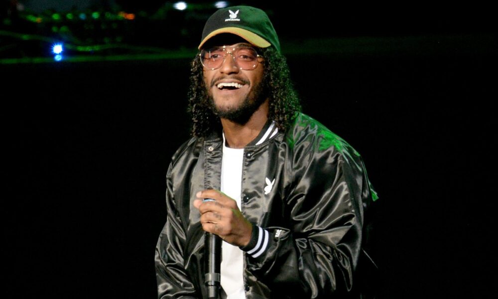 Social Media Pops OFF After Video Shows Lloyd Taking A Tumble At Recent Show