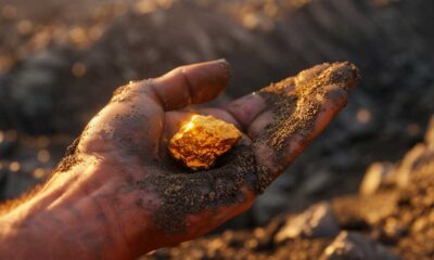 Kinross Gold Shines As AI Stocks Nvidia, Palantir Get Tarnished