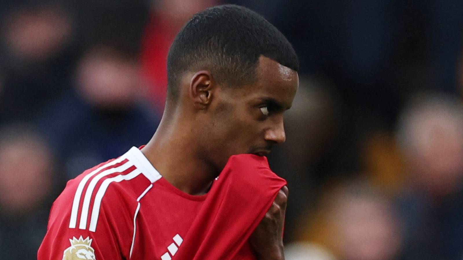 Liverpool have two stars to blame for Isak nightmare