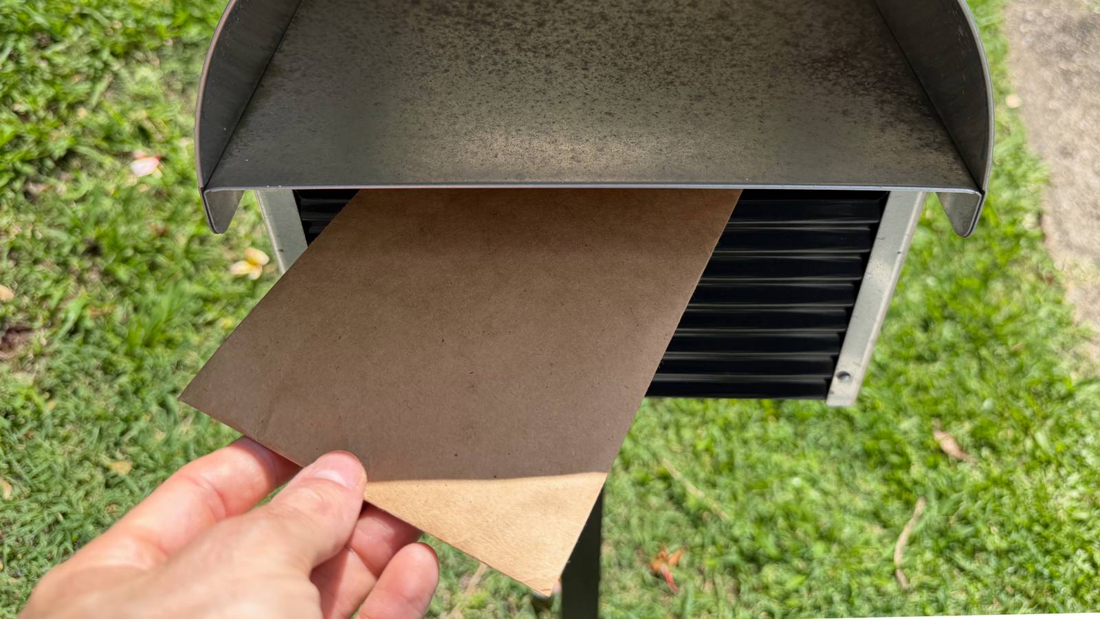 How to set up mailbox alerts with Home Assistant and a cheap sensor