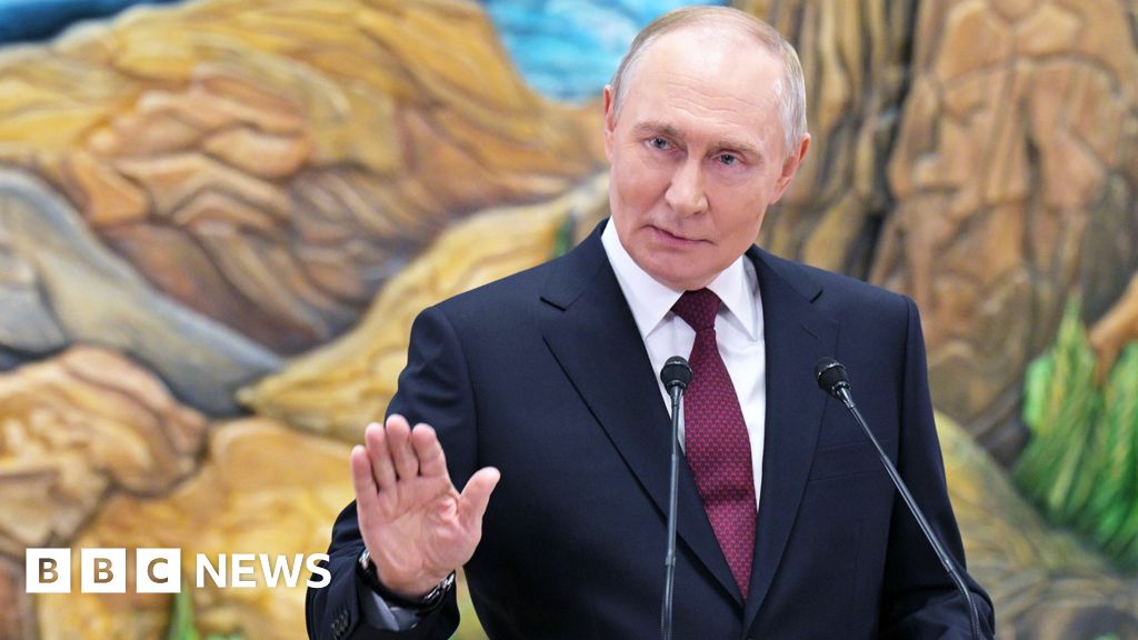 Putin doubles down on demands for Ukrainian territory ahead of talks with US