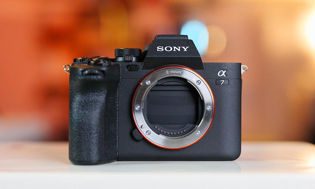 Sony's A7 IV and A7R V cameras are on sale for all-time-low prices for Black Friday