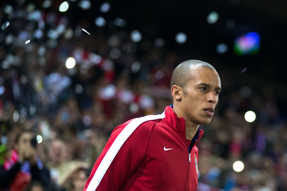 MADRID, SPAIN - MARCH 17: Joao Miranda enters the pitch prior to start the UEFA Champions League round of 16 second leg match between Club Atletico de Madrid and Bayer 04 Leverkusen at Vicente Calderon Stadium on March 17, 2015 in Madrid, Spain. (Photo by Gonzalo Arroyo Moreno/Getty Images)