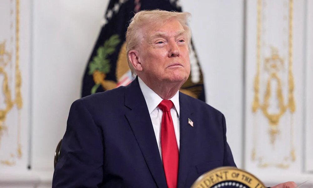 Trump says airlines should consider the airspace above Venezuela closed