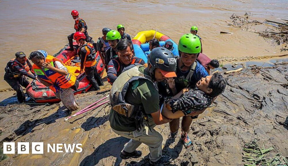 Indonesia searches for hundreds missing in deadly floods