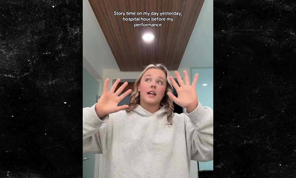 JoJo Siwa Says She Was Rushed to Hospital For 'Excruciating Pain' Before Concert