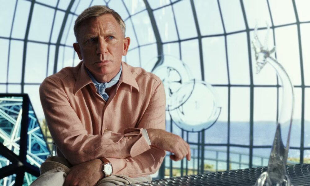 40 Best Murder Mystery Movies Like 'Glass Onion: A Knives Out Mystery'