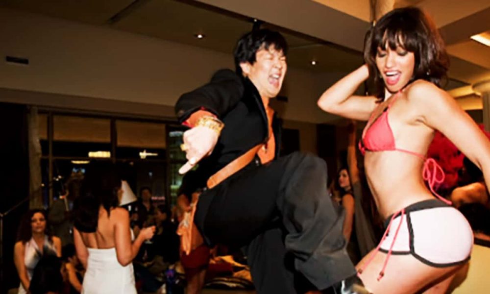 The Ultimate Raunchy Guy Film Is Killing It On Netflix